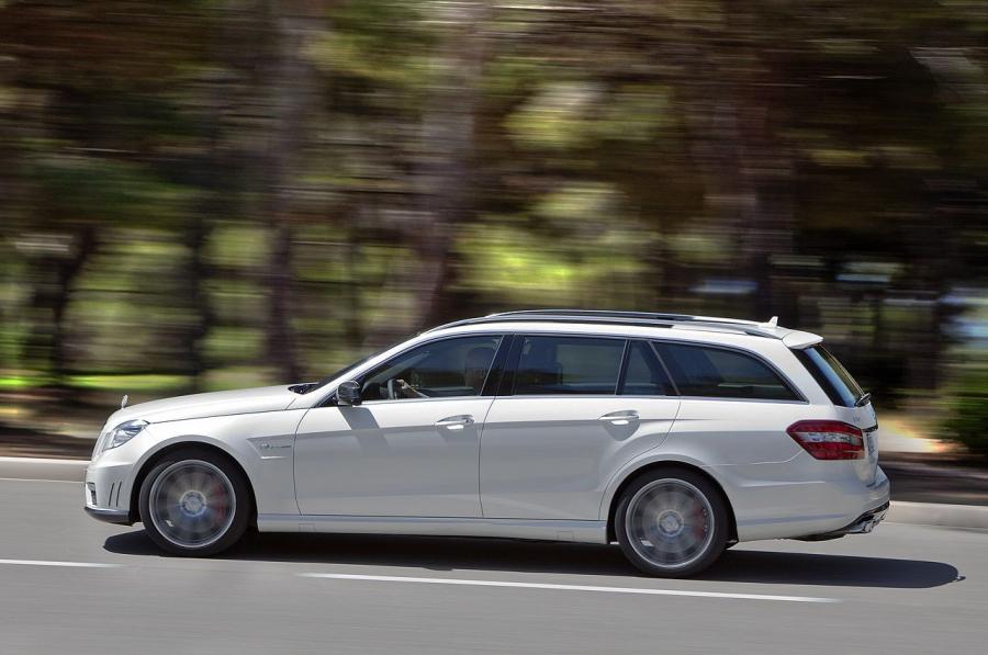  Mercedes-Benz E63 AMG Wagon 2012 года  (фото 3 из 43)